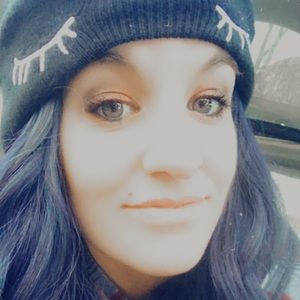 Meet your Posher, Alisha